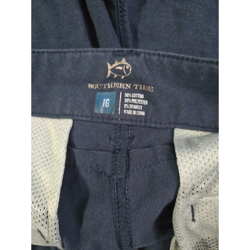Southern Tide classic flat